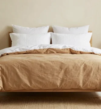 17 Tan and White Bedding Ideas for Earthy Modern Homes