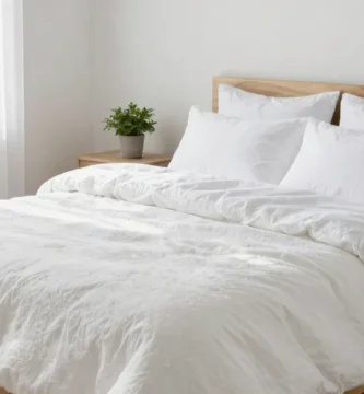 18 White Bedding Ideas for Clean Timeless Bedrooms